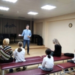 77Ugyt_mET8